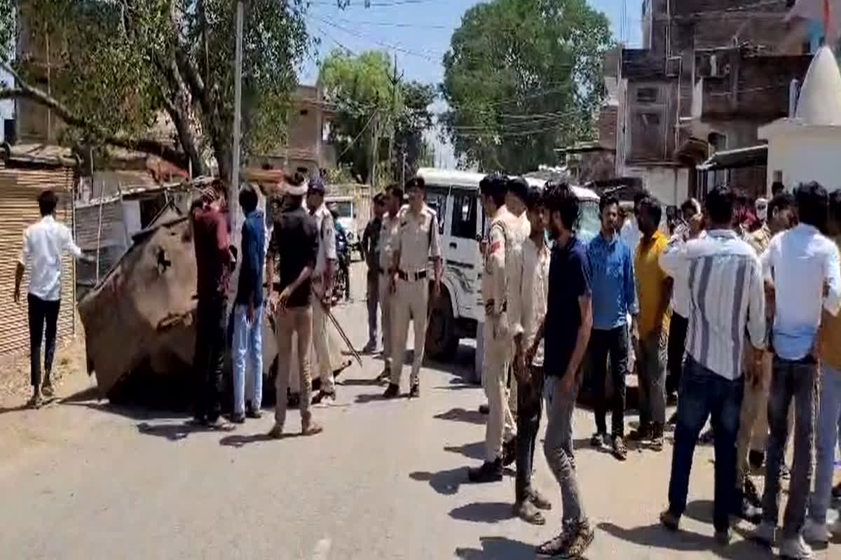 Sidhi Ambedkar Jayanti News: अंबेडकर जयंती पर  रैली में भड़की हिंसा, आंदोलनकारियों ने थाने में की तोड़फोड़, मौके पर भारी पुलिस बल तैनात