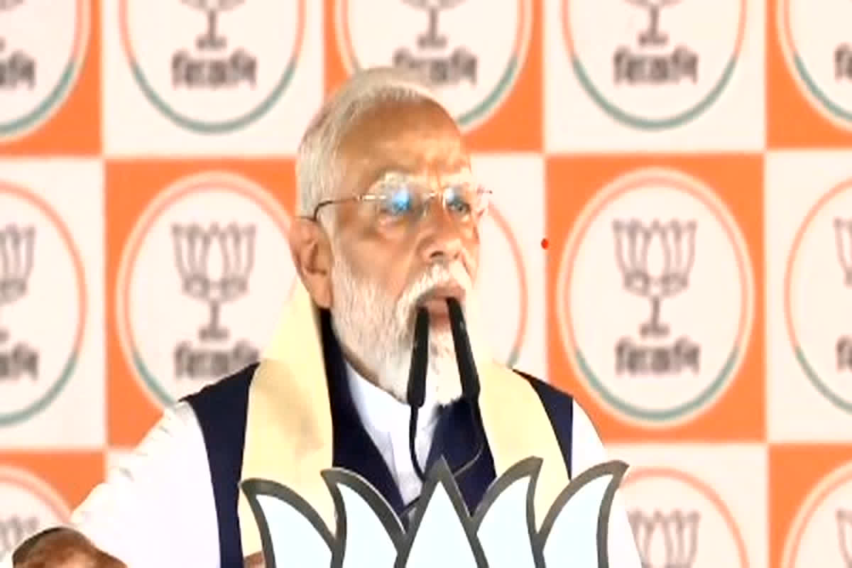 Vande Bharat : मोदी Vs जंग नहीं सीधी! पश्चिम बंगाल में इस दिन है आखिरी चरण की वोटिंग, जानिए आखिर किसका पलड़ा है भारी?