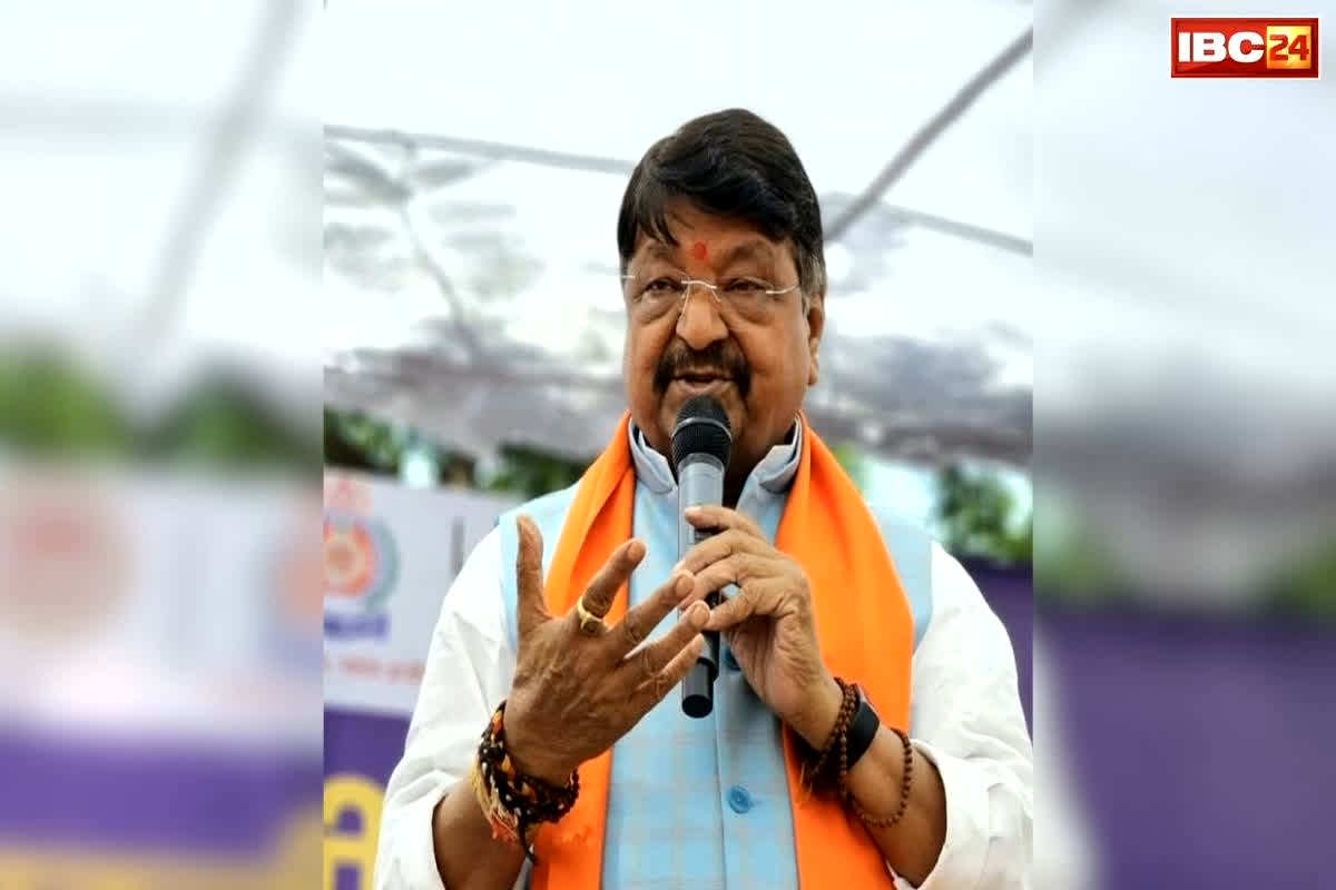 Vande Mataram Controversy: ‘देश का खाते हैं, वफादार नहीं..’, वंदे मातरम विवाद में नया मोड़, कांग्रेस पार्षद ने कहा-कहलवाकर दिखाओ, अब विजयवर्गीय ने किया पलटवार