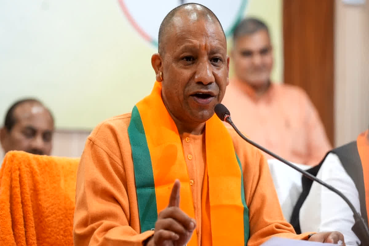 CM Yogi Adityanath News: सीएम योगी आदित्यनाथ ने कूड़ा प्रबंधन कार्यक्रम में विपक्ष पर साधा निशाना, कहा- कचरे की राजनीति को हटाया गया