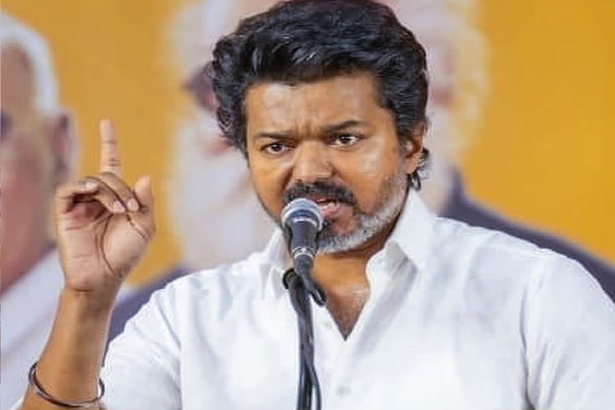 Vijay Tiruchirapalli East Seat Resignation: मुख्यमंत्री बनते ही एक्टर विजय ने दे दिया इस्तीफा, केवल इस सीट से बने रहेंगे विधायक