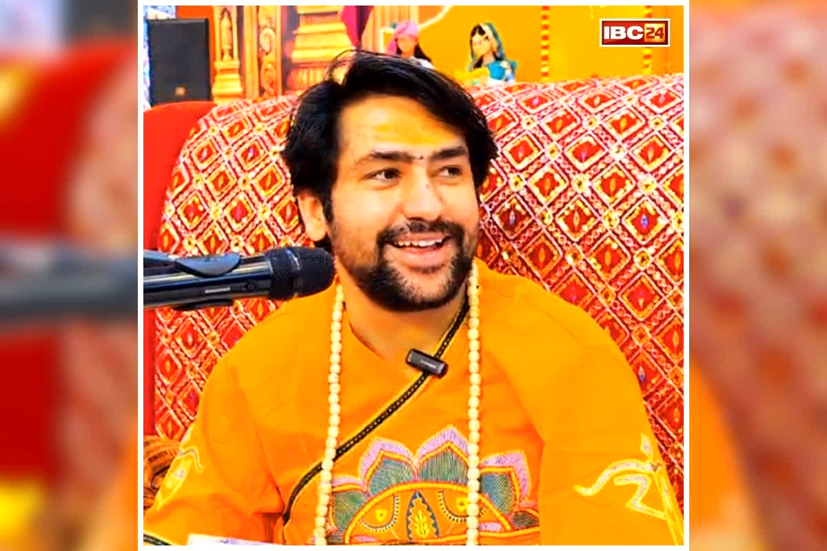 Dhirendra Krishna Shastri Viral Video : ‘नेताओं की सैलरी काटो, चार्टर्ड प्लेन पर लगाओ रोक’, कथा के बीच अचानक भड़के बागेश्वर सरकार, बोले- बोझ सिर्फ जनता पर क्यों?