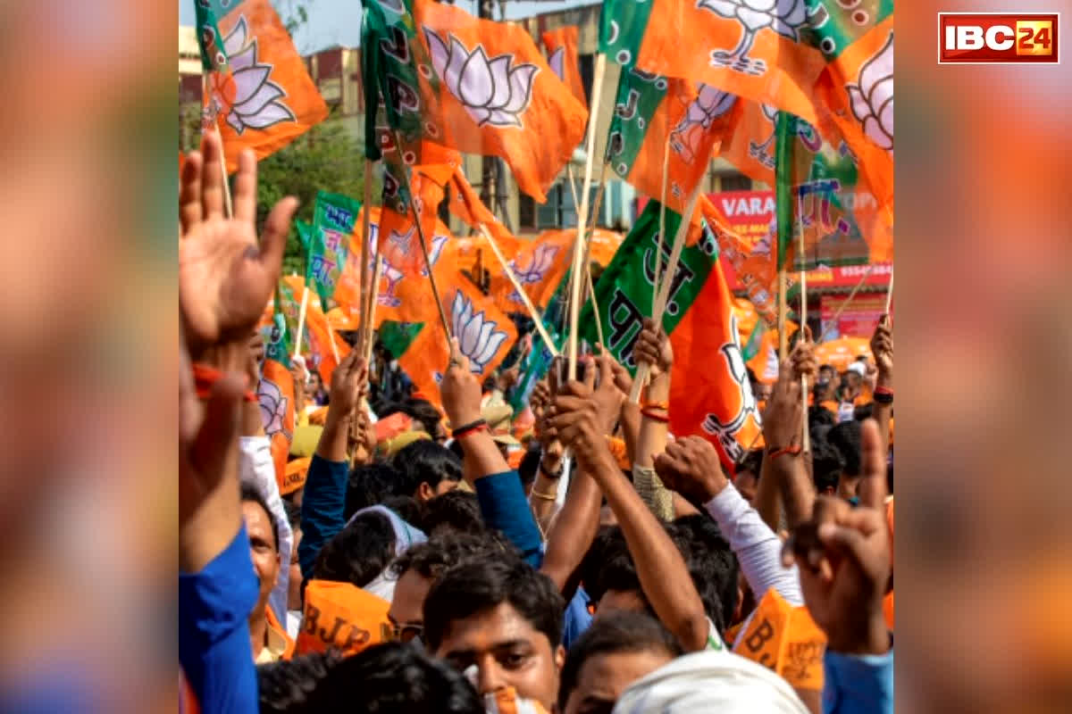 शह मात The Big Debate: घुसपैठ पर घमासान, ‘3डी’ वाला समाधान! भाजपा ने प्रशिक्षण महाअभियान के लिए तैयार किया पाठ्यक्रम, कांग्रेस को क्यों है थ्री डी वाले फॉर्मूले पर एतराज?