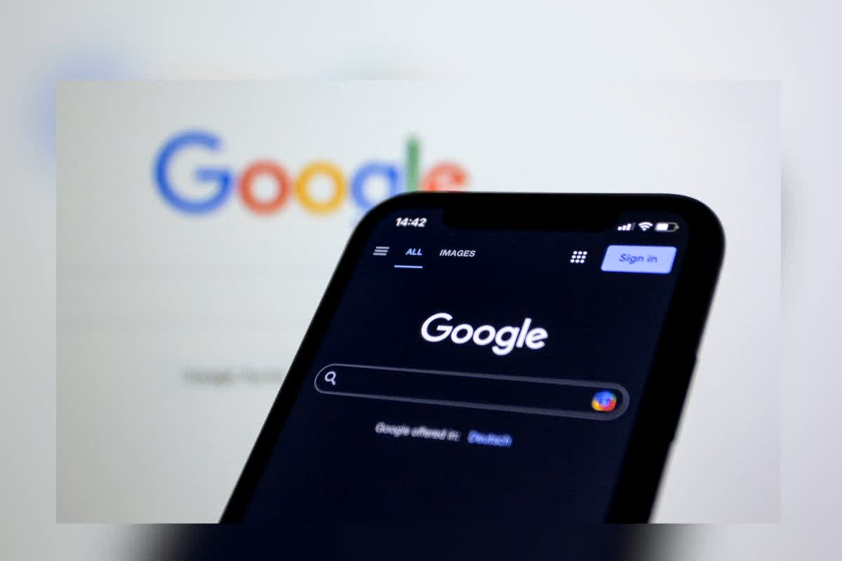 Google Down: भारत में गूगल हुआ डाउन, लाखों यूजर्स परेशान, स्क्रीन पर बस ‘सर्वर एरर’ का संदेश, क्या ये कोई बड़ी तकनीकी गड़बड़ी है?