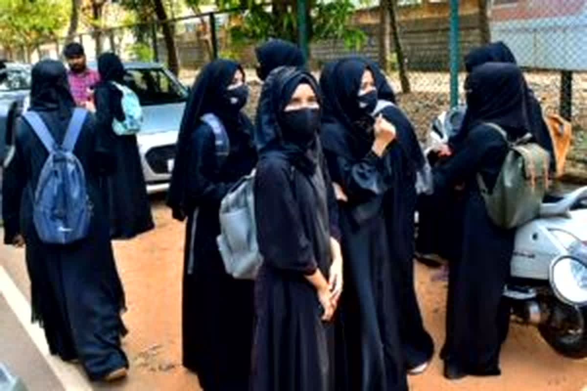 Karnataka Government News: हिजाब पहनने की इजाजत, भगवा शॉल पर रोक.. यहां की सरकार के आदेश पर मचा बवाल, कई हिंदू संगठनों ने जताया विरोध