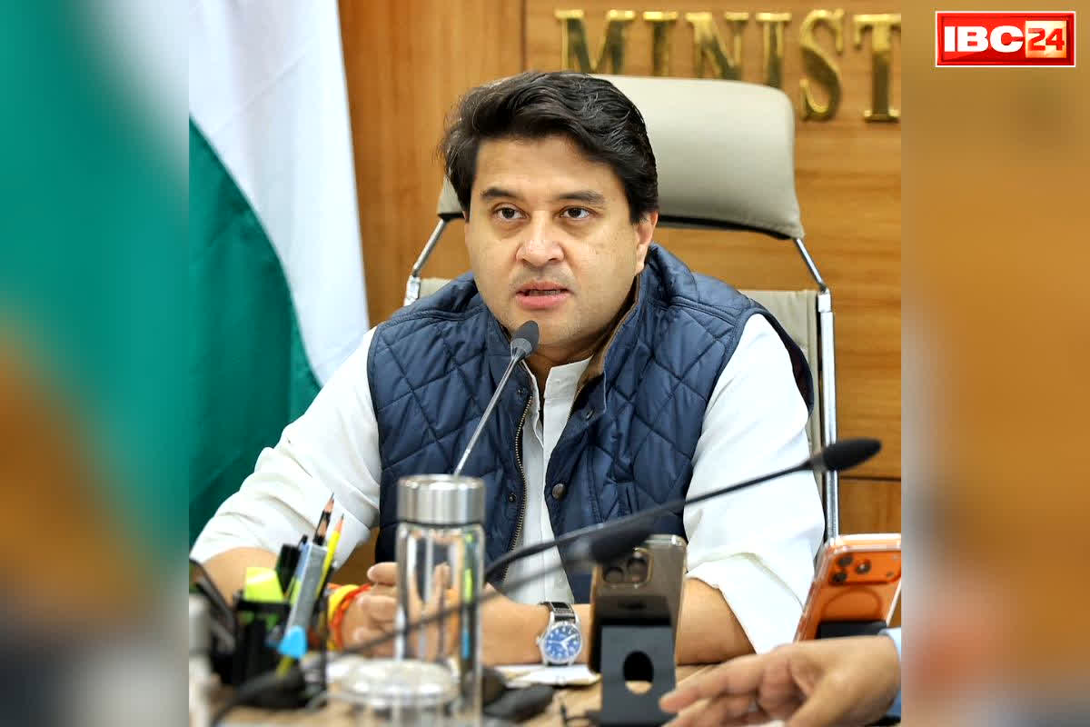 Jyotiraditya Scindia Latest News: “हिंदी पत्रकारिता ने देश के विकास और जनजागरण में महत्वपूर्ण भूमिका निभाई”.. केंद्रीय मंत्री ज्‍योतिरादित्‍य सिंधिया ने दी दिवंगत महान पत्रकारों को श्रद्धांजलि