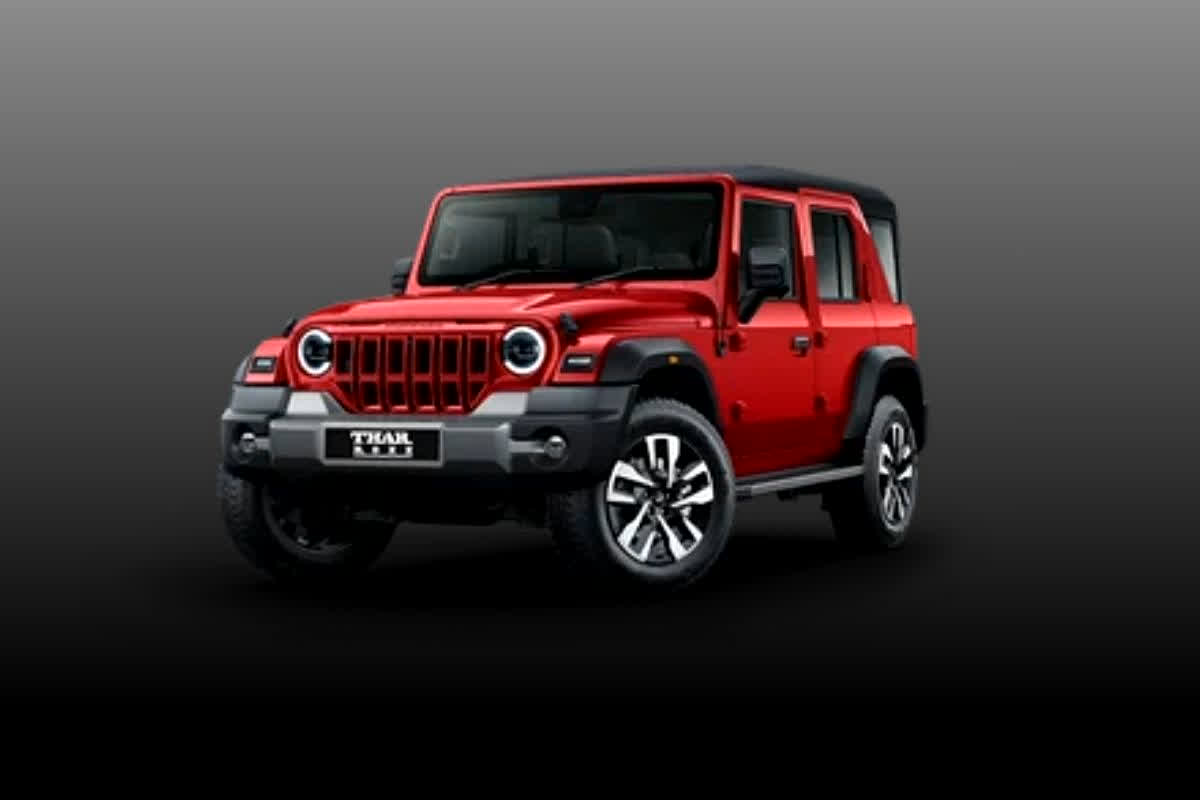 Mahindra SUV Discounts Offers: Mahindra SUVs पर बंपर ऑफर! XUV400 EV से लेकर Thar Roxx पर 2.5 लाख तक का फायदा सुनकर शोरूम में बढ़ी ग्राहकों की भीड़!