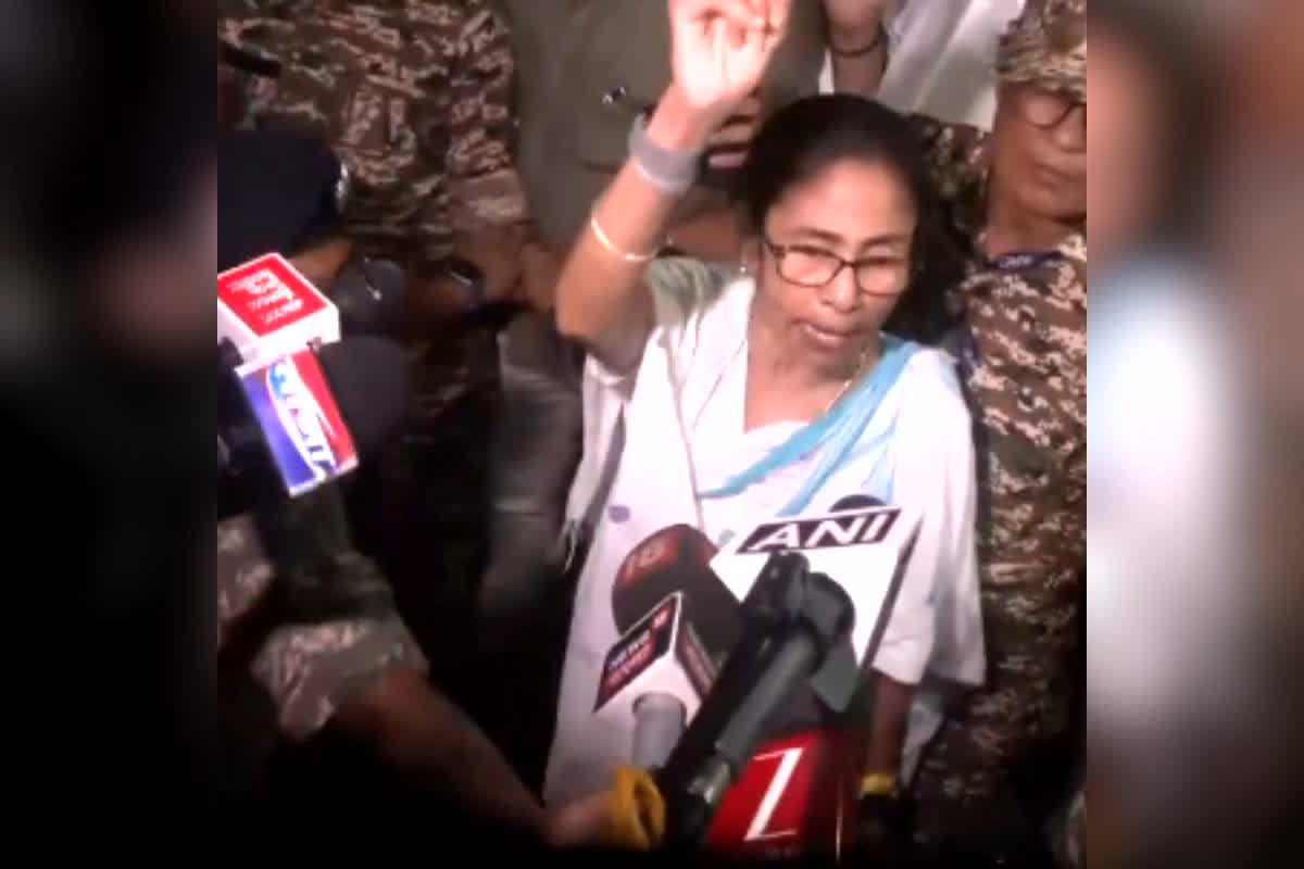 Mamata Banerjee On West Bengal Election Result : लूट, लूट, लूट’! ममता बनर्जी ने नतीजों को ठुकराया, BJP पर लगाए ये गंभीर आरोप, बोलीं पूरी ताकत से करेंगी वापसी