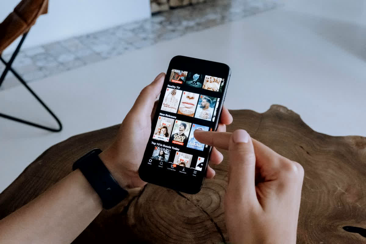 Mobile Data: मिनटों में क्यों उड़ जाता है Mobile Data? इन सीक्रेट सेटिंग्स को ऑन करते ही डेटा की स्पीड और लाइफ दोनों हो जाएगा डबल!
