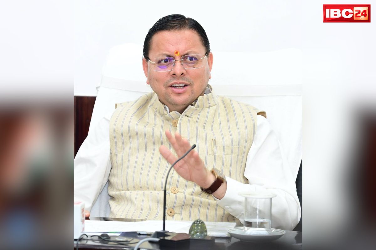 Solar Awareness Booklet: CM पुष्कर सिंह धामी ने किया ‘सोलर अवेयरनेस स्मारिका पुस्तिका’ का विमोचन.. कहा, ‘ये उत्तराखंड को आत्मनिर्भर और हरित राज्य बनाने की दिशा में एक बड़ा कदम’