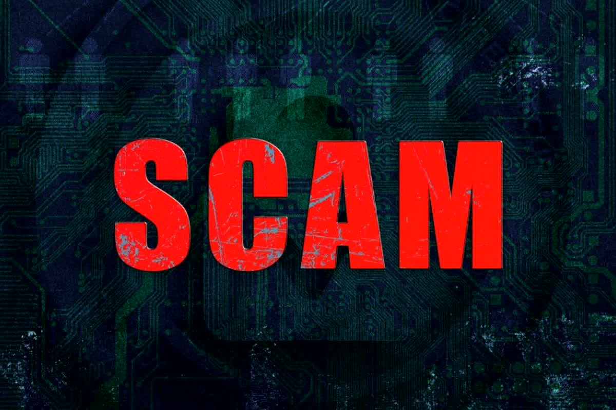 Wedding Invitation Scam: एक मैसेज, एक क्लिक और खाली हो गया बैंक अकाउंट! WhatsApp पर आया शादी का कार्ड और मिनटों में उड़ गए 5 लाख रुपये, पुलिस भी हैरान!