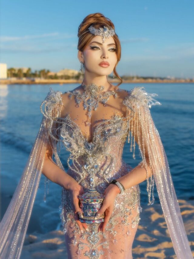 Uravashi Rautela In Cannes 2026: उर्वशी रौतेला ने रेड कार्पेट पर फिर बटोरी सुर्खियां, खूबसूरती देख फैंस हुए दीवाने