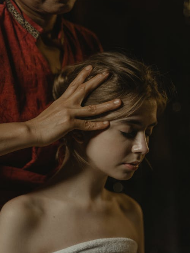 Benefits of scalp massage : बालों के लिए चम्पी है जादुई औषधि! हफ्ते में 2 बार मालिश से मिलेंगे ये 8 बड़े फायदे