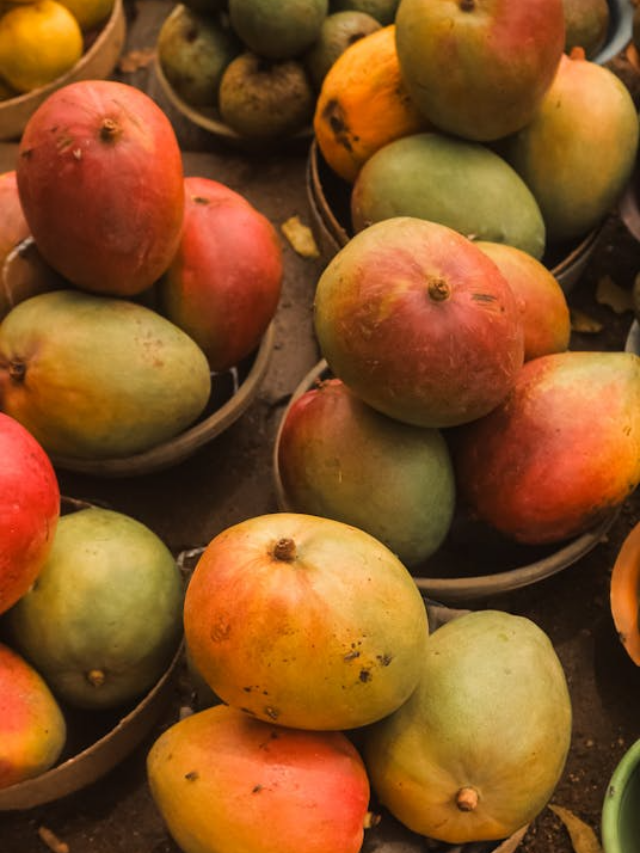Who Should Not Eat Mango  : सावधान! इन 8 लोगों के लिए 'जहर' समान हो सकता है आम, कहीं आप भी तो नहीं?