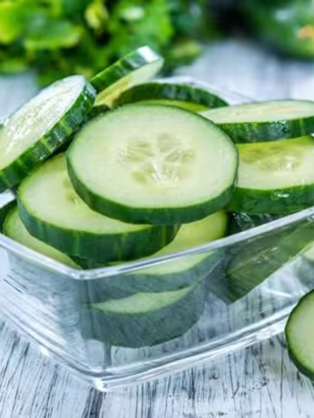 Benefits of Eating Cucumber in Summer: गर्मियों में शरीर को ठंडक देता है ये फल, फायदे जानकर आप भी रह जाएंगे दंग