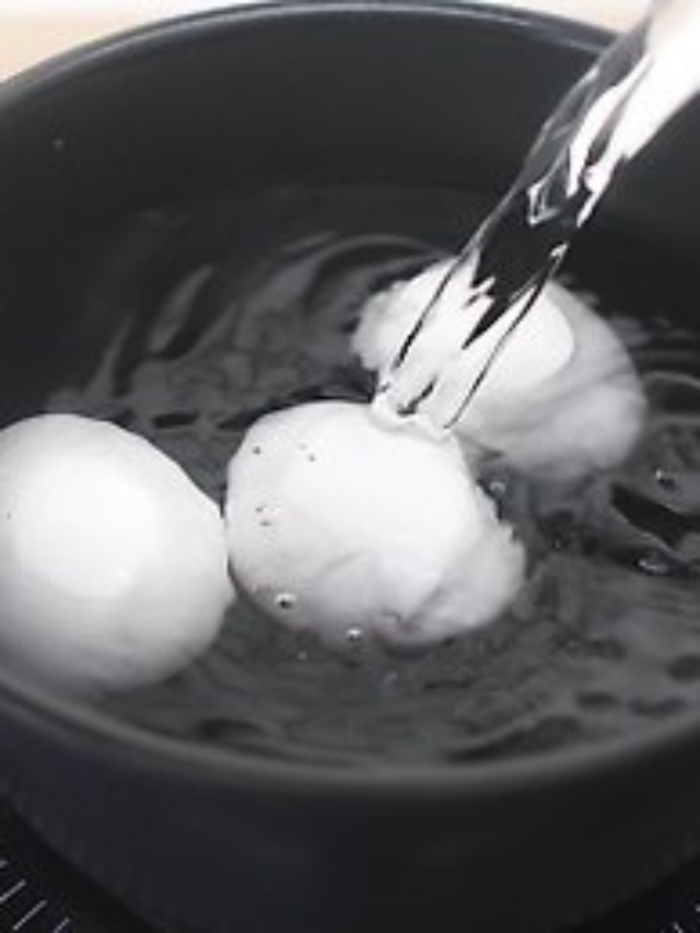 Kitchen Tips In Hindi: अंडे उबालने के बाद आप भी सिंक में बहा देते हैं पानी? आज ही छोड़ दें ये गलती, फायदे जानकर रह जाएंगे हैरान