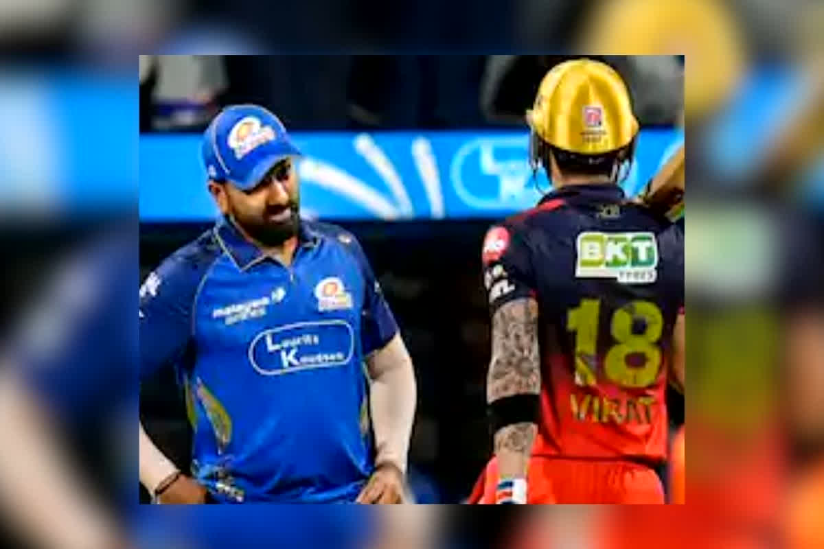 RCB vs MI Match Update: रायपुर में शुरू हुआ मुंबई और बेंगलुरु का मुकाबला, RCB ने टॉस जीतकर किया गेंदबाजी का फैसला