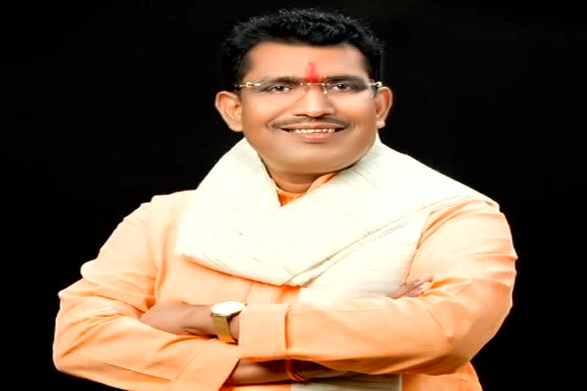 MLA Rohit Sahu News: इस महिला अधिकारी पर भड़के भाजपा विधायक, हितग्राहियों को समय पर चांवल नहीं मिलने से था नाराज