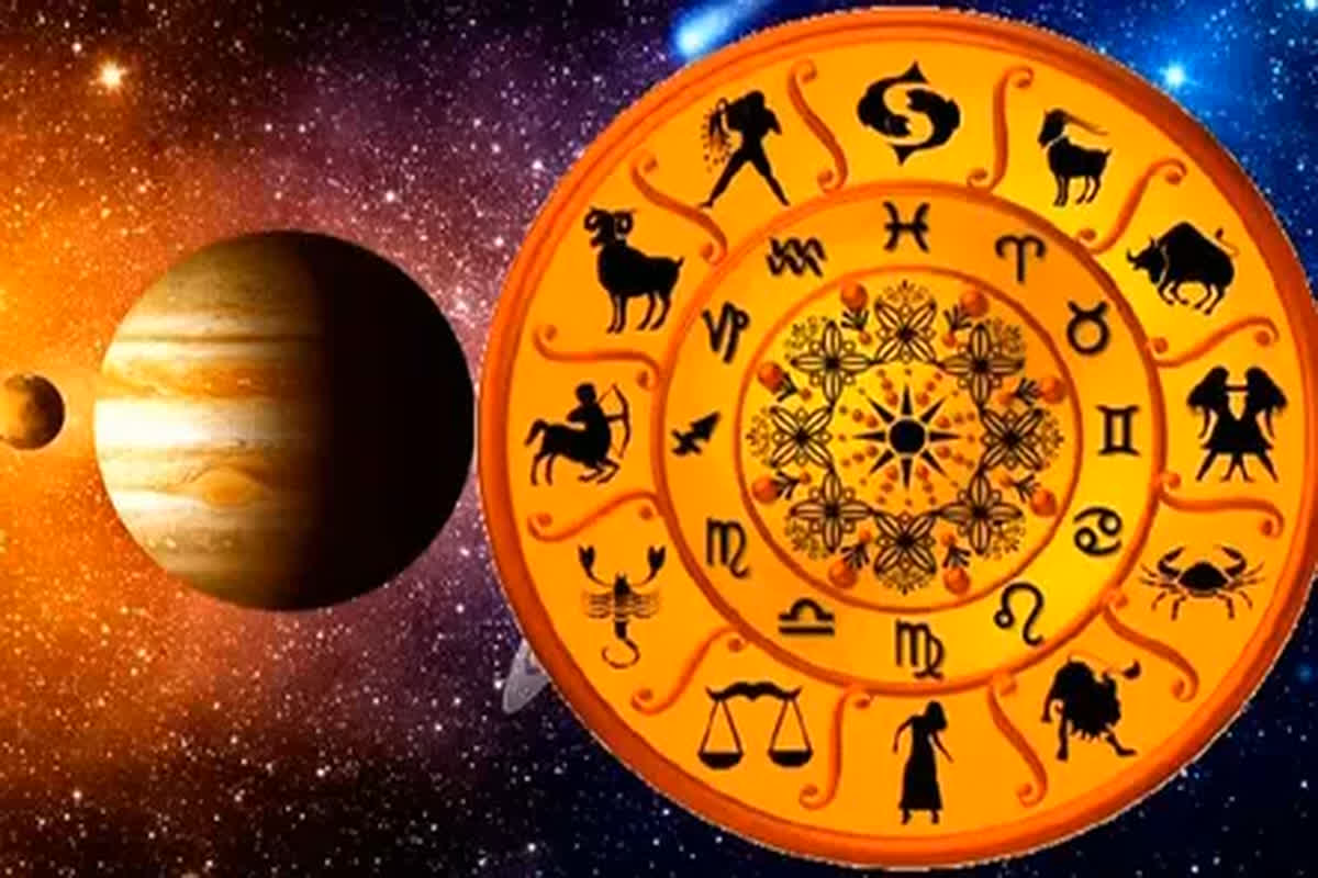 Surya Nakshatra Parivartan 2026: 11 मई से इन राशियों का शुरू होगा गोल्डन पीरियड, ग्रहों के राजा सूर्य करेंगे गोचर, करियर में आएंगे बड़े बदलाव