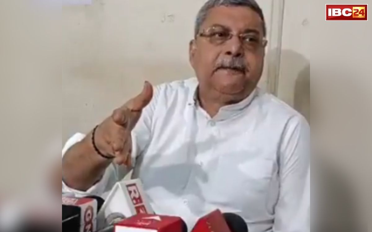 Kalyan Banerjee on Amit Shah: ‘अमित शाह गुंडा है..’, इस TMC सांसद के बिगड़े बोल, गृहमंत्री को मीडिया के सामने दी धमकी, कहा-तुम्हें उल्टा लटका देंगे…