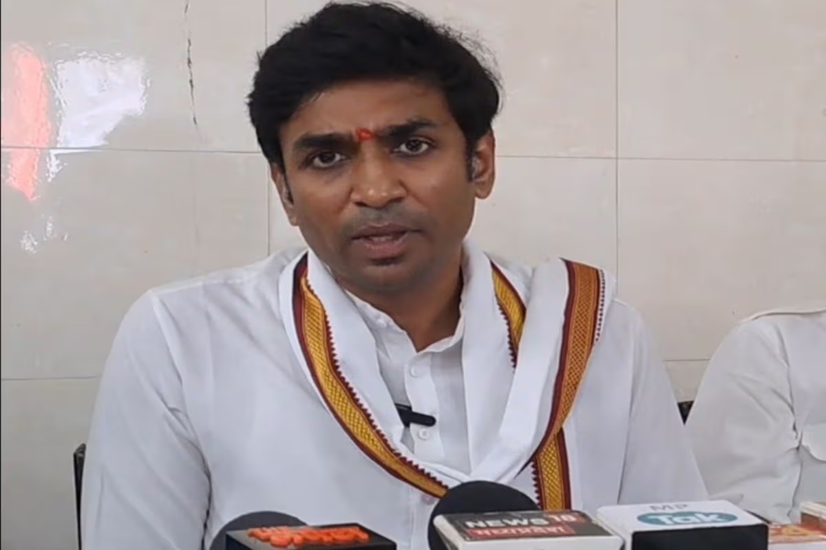 Vikrant Bhuria Statement: ‘आग नहीं लगा सकते तो राजनीति से संन्यास ले लो’.. इस कांग्रेस विधायक ने अपनी ही पार्टी के सीनियर नेताओं को दी सलाह, जानिए और क्या कहा?