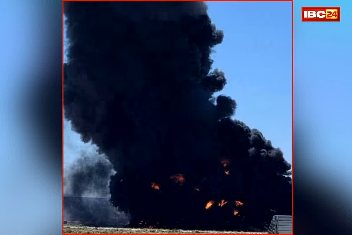 B-52 Bomber Crash Video: उड़ान भरते ही क्रैश हुआ B-52 बॉम्बर, एक साथ इतने जवान शहीद, सामने आया खौफनाक वीडियो