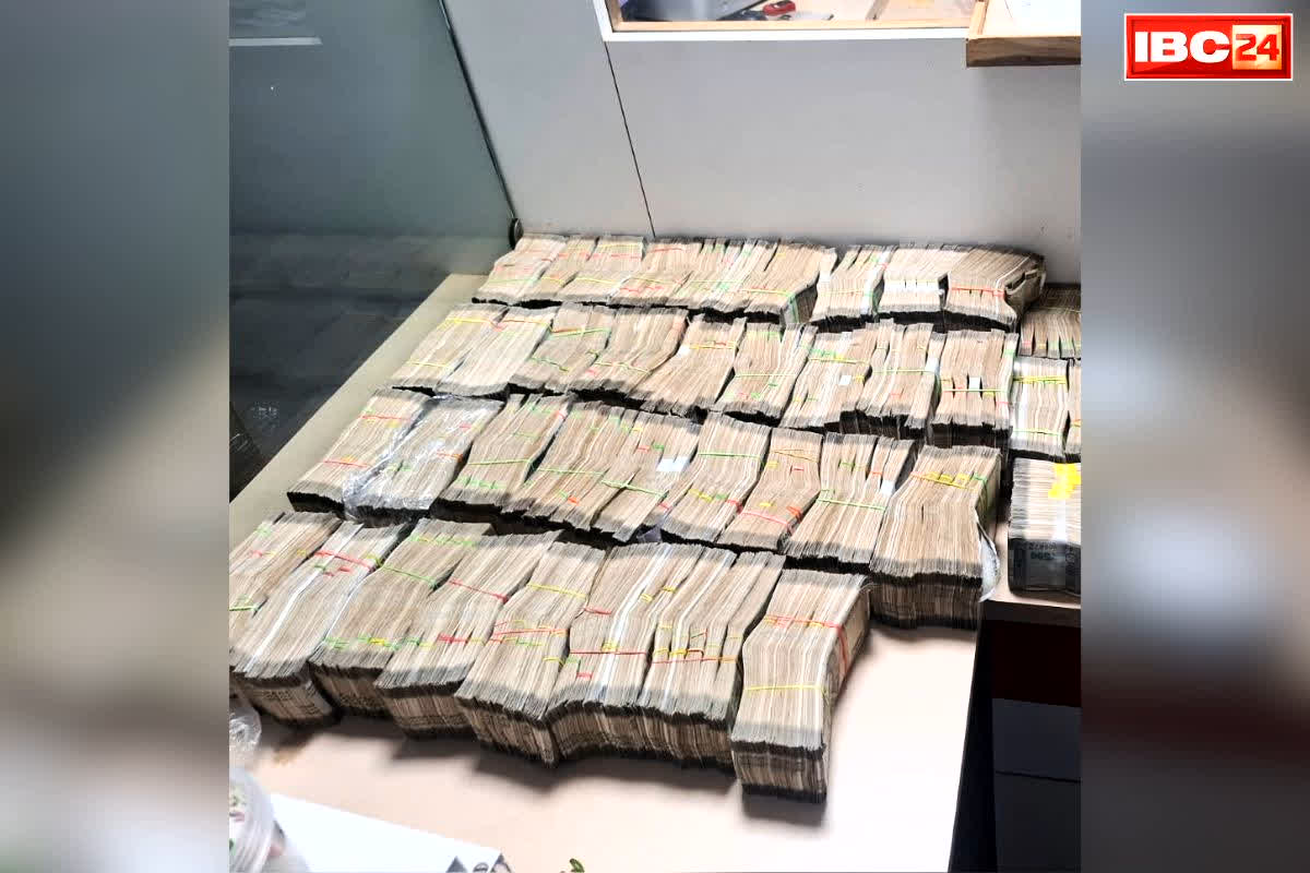 Bhubaneswar Vigilance Raid Action: 6 हजार की तनख्वाह से नौकरी शुरू करने वाला इंजीनियर निकला धन-कुबेर.. छापेमारी में मिली इतनी अघोषित जायजाद कि, जानकर रह जायेंगे हैरान.. खुद ही देखें Video..