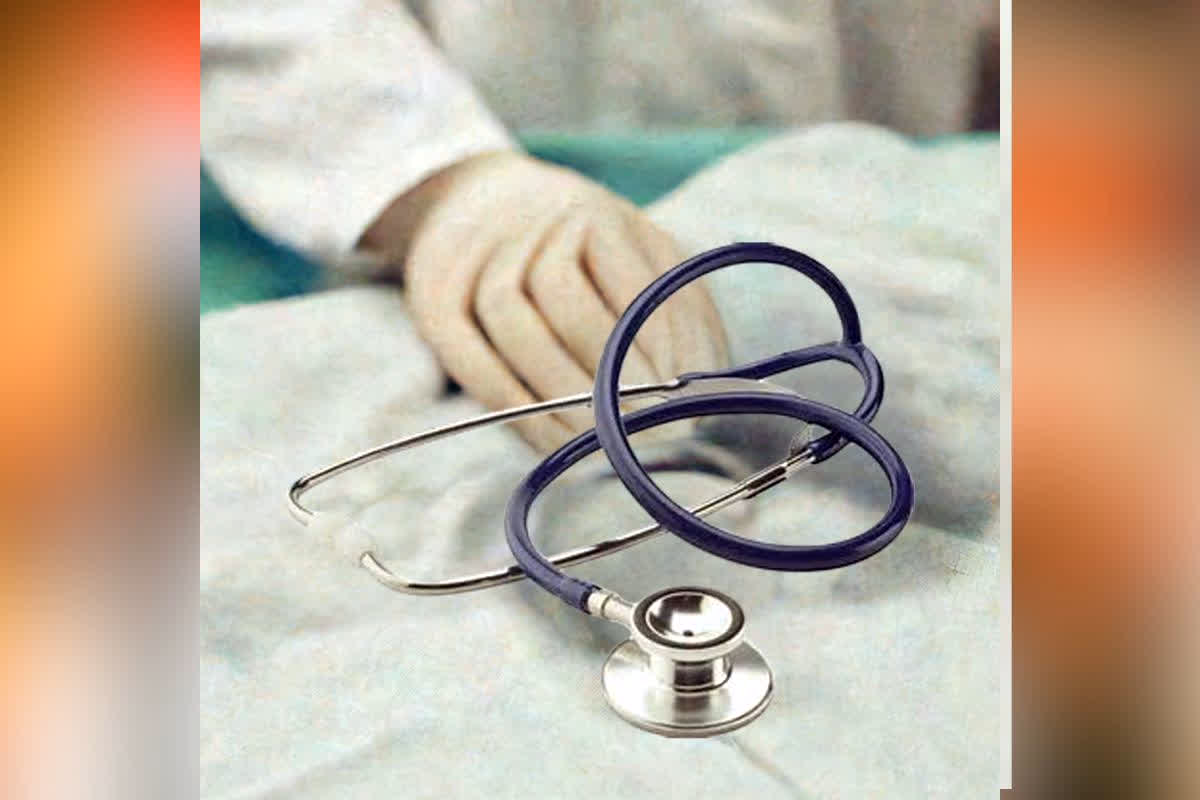 Chhattisgarh Medical Council NOC Waived : छत्तीसगढ़ में बाहरी डॉक्टरों की एंट्री पर बड़ा फैसला! खत्म हुई NOC की अनिवार्यता, स्वास्थ्य मंत्री बोले-सुधरेगी व्यवस्था