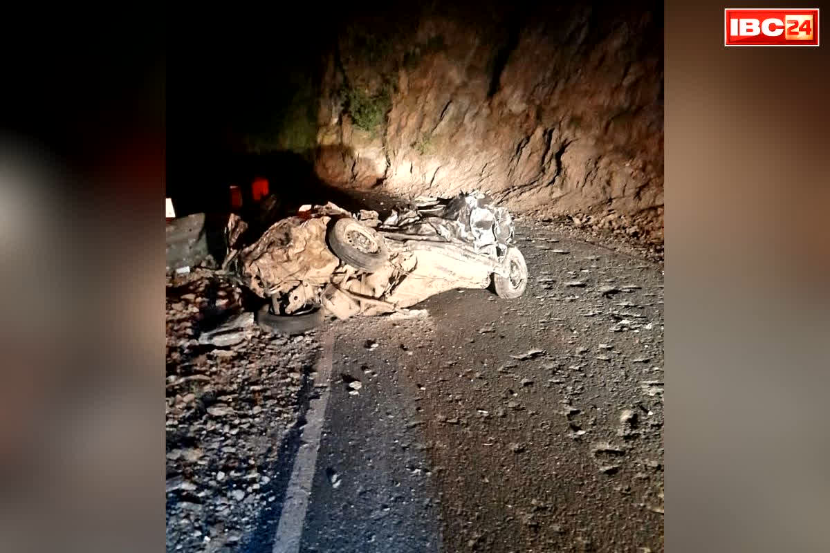 Chamba Bolreo Accident Video: 500 मीटर गहरे खाई में गिरी बोलेरो.. सामने आई हादसे की खौफनाक तस्वीरें, सवार सभी लोगों की दर्दनाक मौत, आप भी देखें वीडियो