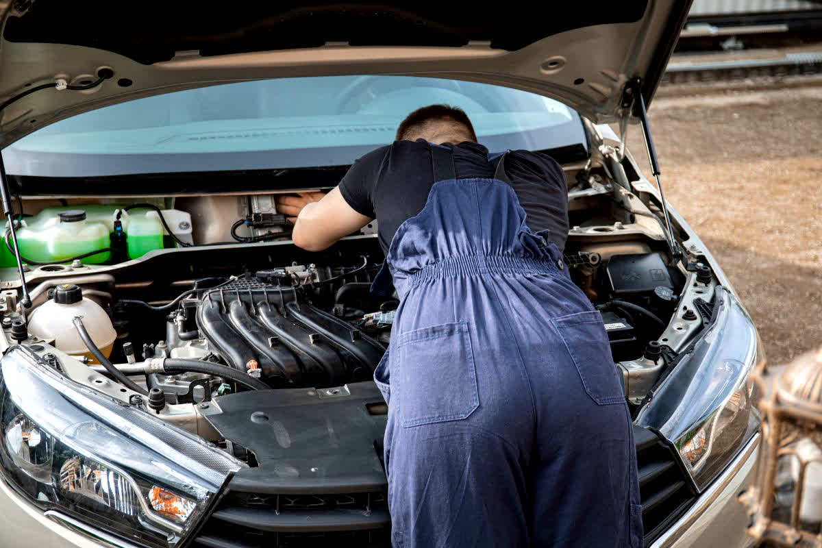 E20 Petrol Engine: कार मालिकों के लिए बड़ी खबर! E20 पेट्रोल से इंजन डैमेज हुआ तो मिलेगा क्लेम या होगा रिजेक्ट? जानिए क्या कहते हैं नियम