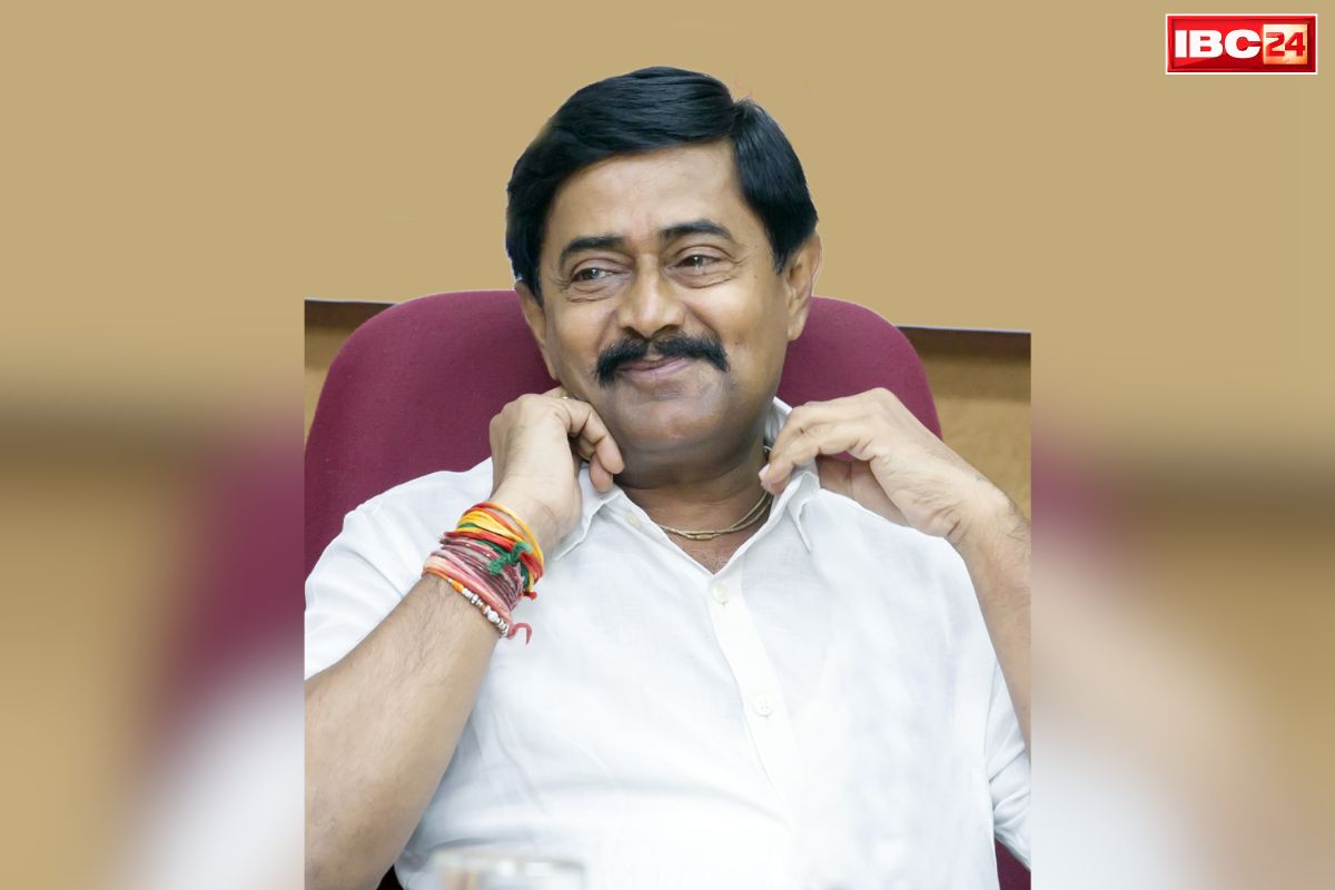 Ex Minister Deepak Joshi News: इस पूर्व मंत्री का अपनी ही पूर्व पत्नी पर सनसीखेज आरोप.. सोशल मीडिया पर धूमिल कर रही है छवि.. पुलिस के आला अफसरों से शिकायत