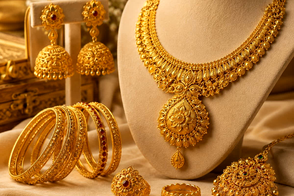 Gold Rate 19 June 2026: थमने का नाम नहीं ले रही सोने की गिरावट! देश में गोल्ड 1.12 लाख के करीब पहुंचा, अब आ गए खरीदारों के अच्छे दिन?