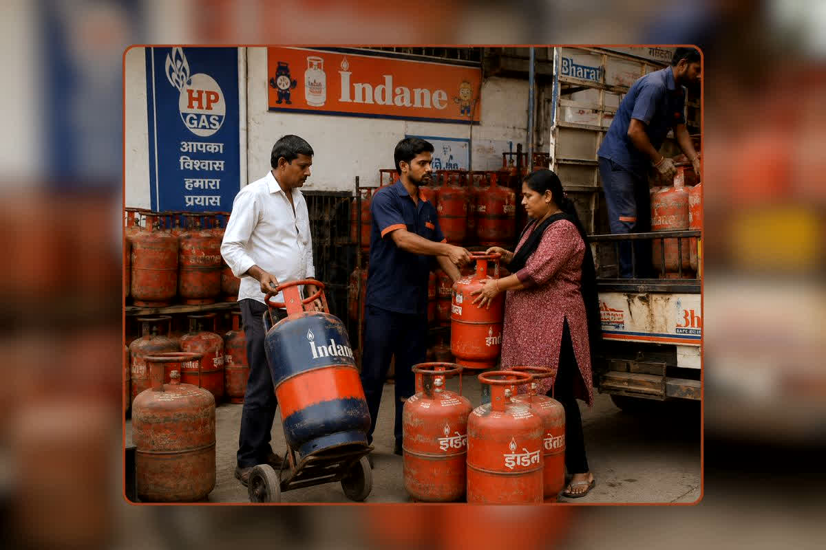 LPG Gas Cylinder Price Today: LPG सिलेंडर के नए रेट जानकर चौंक जाएंगे आप! रसोई गैस की कीमत में हुआ बदलाव या मिली राहत? घर बैठे जानिए आज का सबसे बड़ा अपडेट