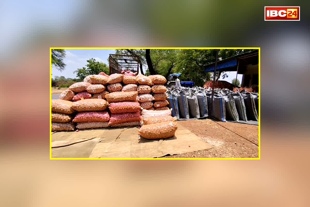 Doda Chura Smugglers Arrested: प्याज के कट्टों के नीचे छिकापर ले जा रहे थे ये समान, देखते ही उड़े पुलिस के होश, दो लोगों को किया गिरफ्तार