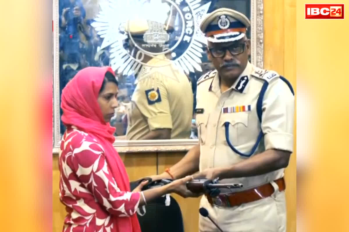 Naxalite Shakuntala Mahto News: सांसद का क़त्ल कर उसकी छाती पर नाचने वाली खूंखार महिला नक्सली शकुंतला ने किया सरेंडर.. महज इतनी उम्र में अपने साथ उठा ले गए थे माओवादी