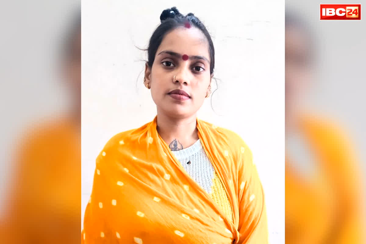 Raipur Muskan Ratre Crime News: ‘मुस्कान के अपराध की दुकान बंद’.. कमिश्नरेट पुलिस ने किया तड़ीपार, 20 से ज्यादा संगीन मामले है इस महिला डॉन पर दर्ज