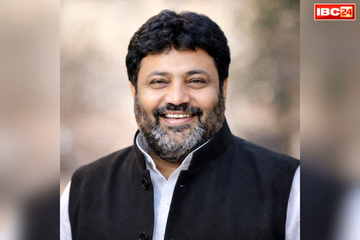 Kamal Akhtar Resignation News: उत्तर प्रदेश चुनाव से पहले सपा में बवाल.. अखिलेश यादव ने लिया इस नेता से इस्तीफा.. क्या इस चर्चित नेत्री से विवाद की वजह से गई कुर्सी?..