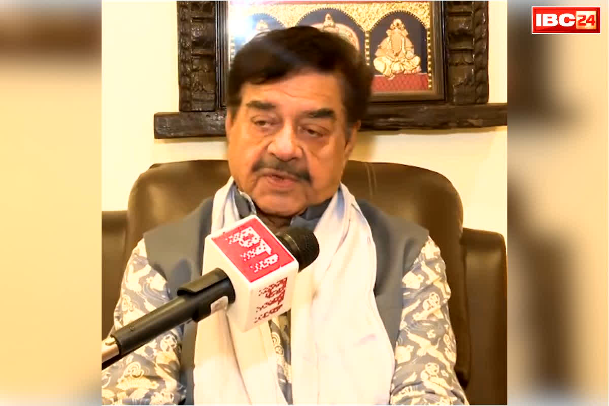 Shatrughan Sinha Latest Statement: टीएमसी में फूट के बीच सांसद शत्रुहन सिन्हा का ममता बनर्जी को साफ सन्देश.. बताया रहेंगे साथ या करेंगे बगावत.. आप भी जानें..