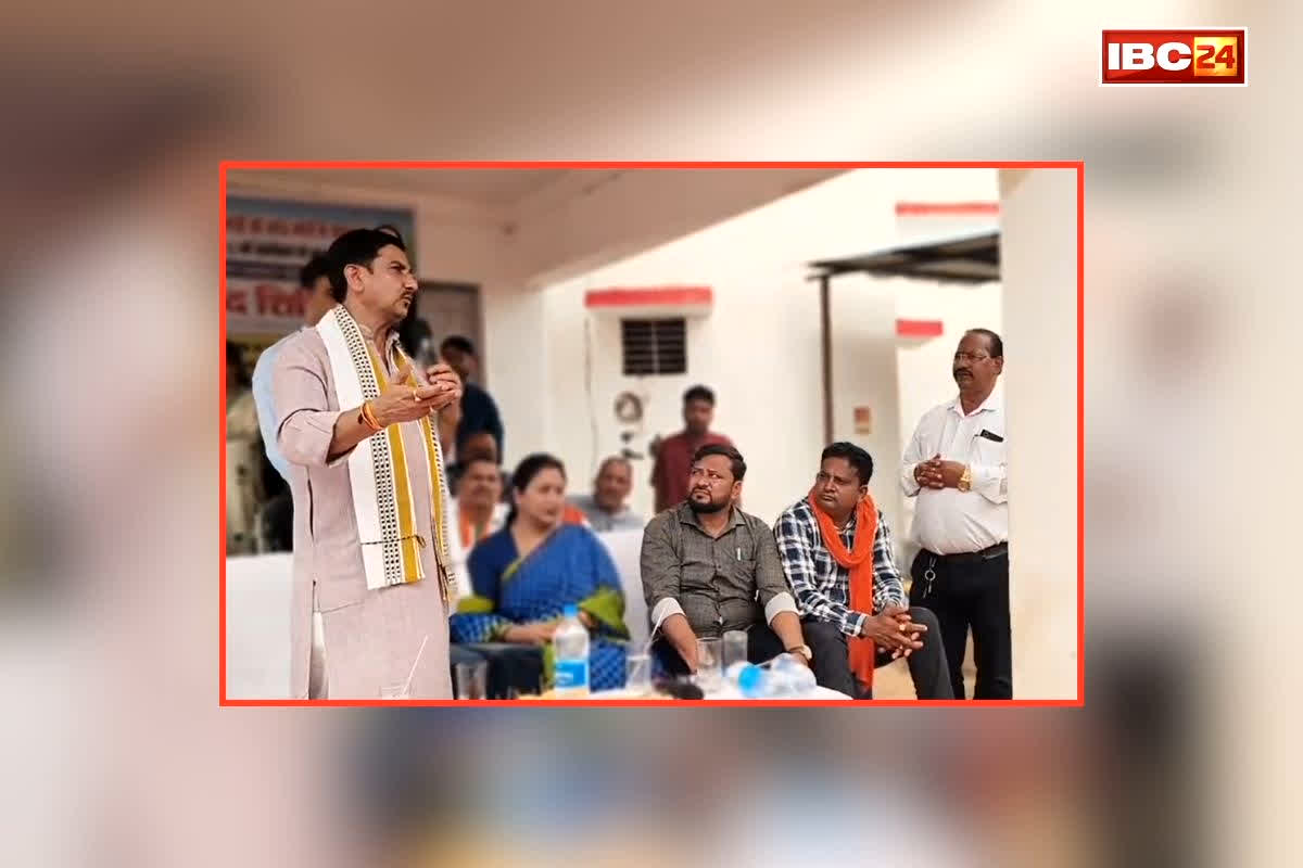Tokhan Sahu Viral Video: ‘काम करना पड़ेगा नहीं तो होगी कार्रवाई’, यहां के CMO पर भड़के केंद्रीय राज्य मंत्री तोखन साहू, देखें वायरल वीडियो