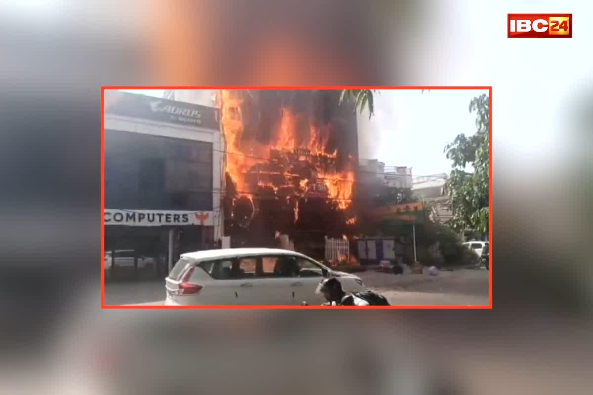 Lucknow Coaching Center Fire Video: राजधानी में फिर एक कोचिंग सेंटर में लगी भीषण आग, अंदर मौजूद थे कई छात्र, वीडियो देख आप भी हो जाएंगे हैरान