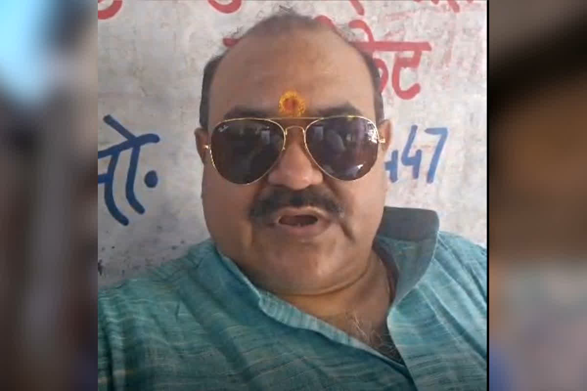 Ayodhya Ram Mandir Donation Controversy : राम मंदिर चंदा विवाद में नया मोड़! स्थानीय निवासी का बड़ा दावा- इस बड़ी चीज़ का किया दान, लेकिन नहीं मिली रसीद, Video में उठाए बड़े सवाल