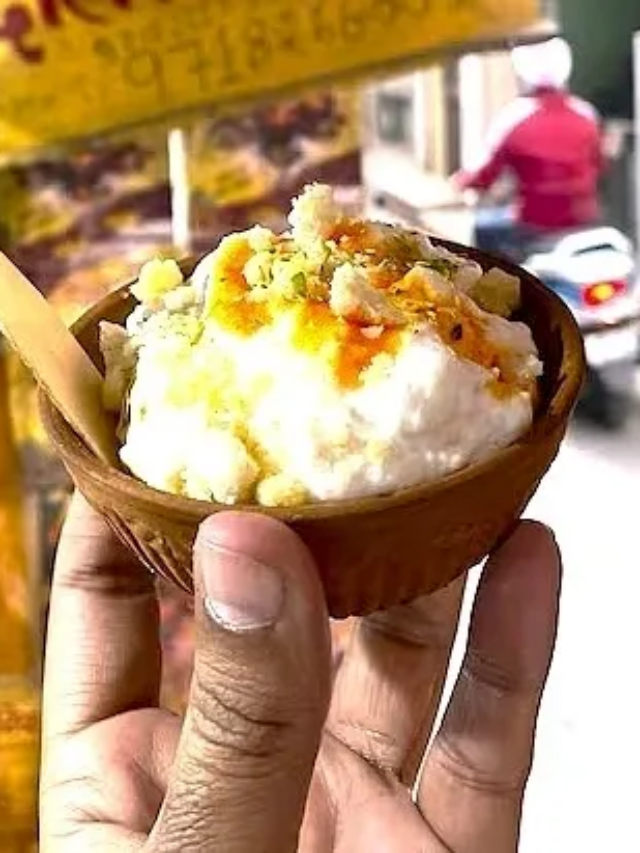 Daulat ki chaat : ओवन नहीं, यह 'देसी केक' ओस की बूंदों और चांदनी रात में बनता है! क्या आपने चखा है?
