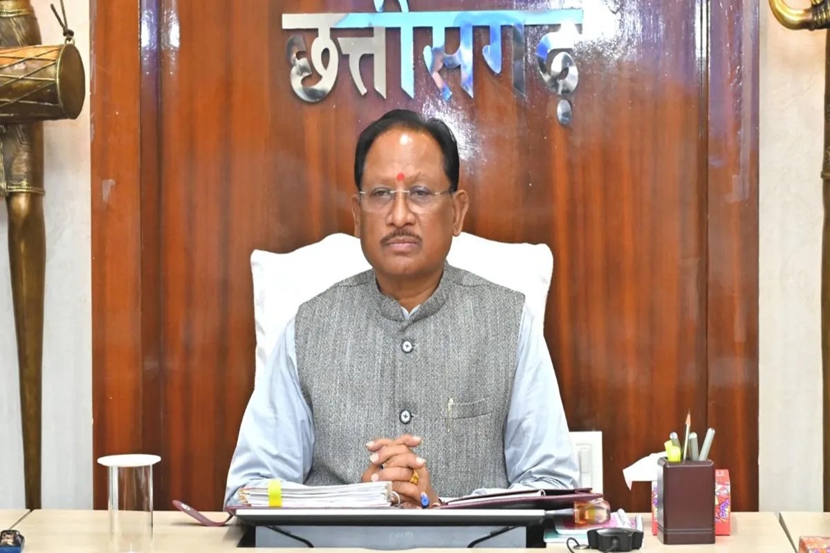 CG News: CM के सचिवों में नए सिरे से कार्यों का बंटवारा, रजत बंसल देखेंगे सुशासन तिहार और शिक्षा, जानिए किस अफसर के पास रहेगी कौन सी जिम्मेदारी?