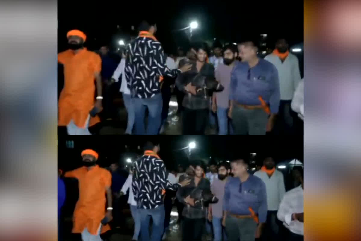 Raipur Kathadih BSUP Colony Row : आखिर क्यों सुअर लेकर अचानक बस्ती के भीतर घुस गए बजरंग दल के कार्यकर्ता? इस इलाके में भरी तनाव