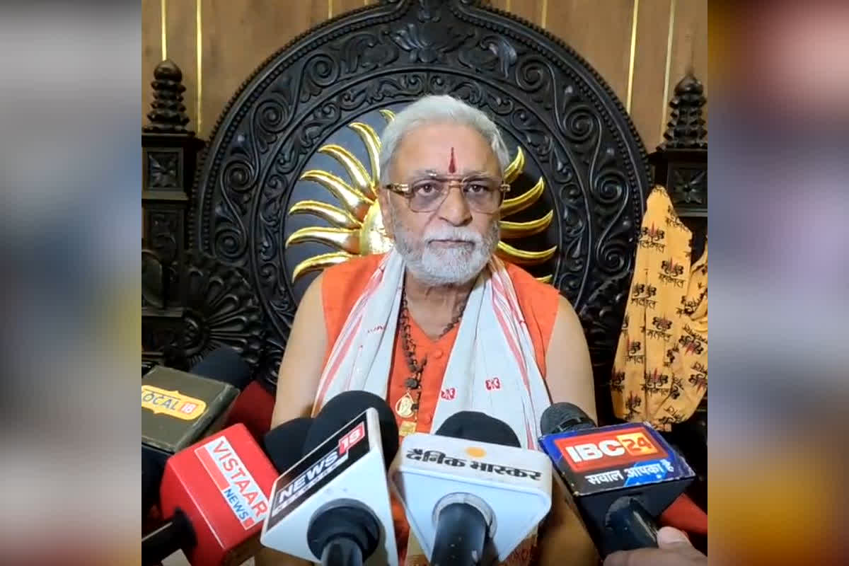 Mahamandaleshwar Suminanand Maharaj Death Threat : ‘कन्हैया लाल जैसा हाल करेंगे… मोदी-मोहन भी नहीं बचा पाएंगे! उज्जैन के महामंडलेश्वर को मिली सिर तन से जुदा करने की खौफनाक धमकी