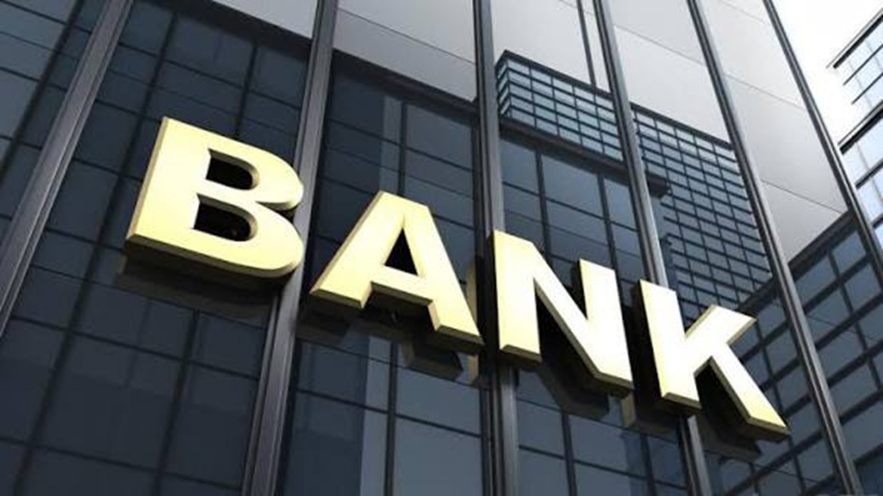 PPBL Bank Closed: देश में बंद हुआ एक और बैंक, इस वजह से हाईकोर्ट ने संचालन पर लगाई रोक, कहीं आपका भी तो नहीं था यहां खाता