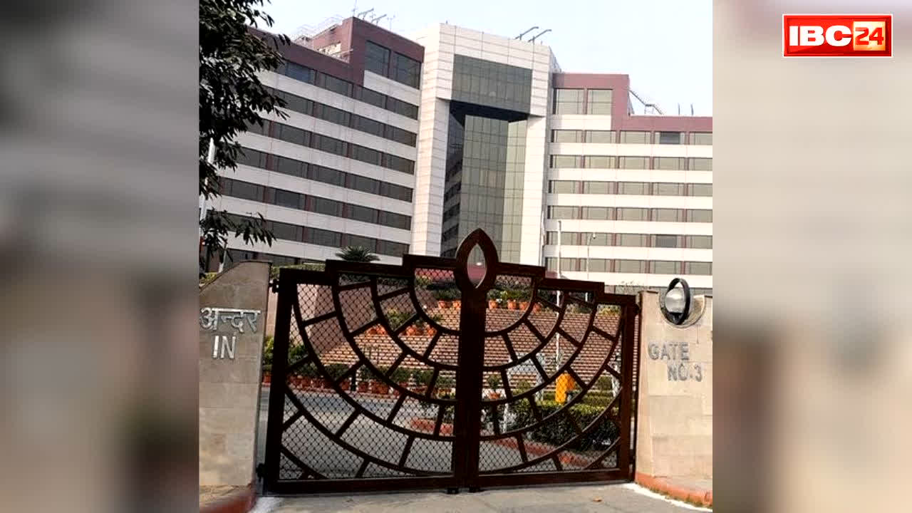 Govt Officers Transfer and Posting Order: यहां थोक में प्रशासनिक तबादले.. इस विभाग में 52 अफसर हुए इधर से उधर, 19 अधिकारियों का प्रमोशन आदेश भी जारी