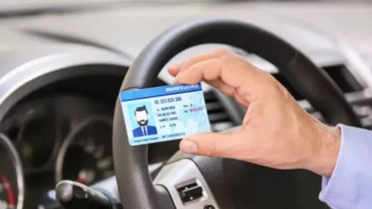 Driving Licence Rules Changed: इस दस्तावेज के बिना अब नहीं बनेगा ड्राइविंग लाइसेंस, सरकार ने नियम में किया बदलाव, जानिए क्या है नई प्रक्रिया