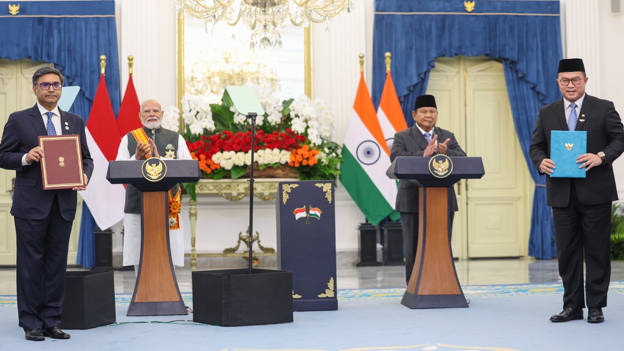 India-Indonesia Agreement: भारत से ब्रह्मोस मिसाइल खरीदेगा इंडोनेशिया, इन 20 समझौतों पर दोनों देशों ने लगाई मुहर, जानिए इंडिया को होगा क्या-क्या फायदा?