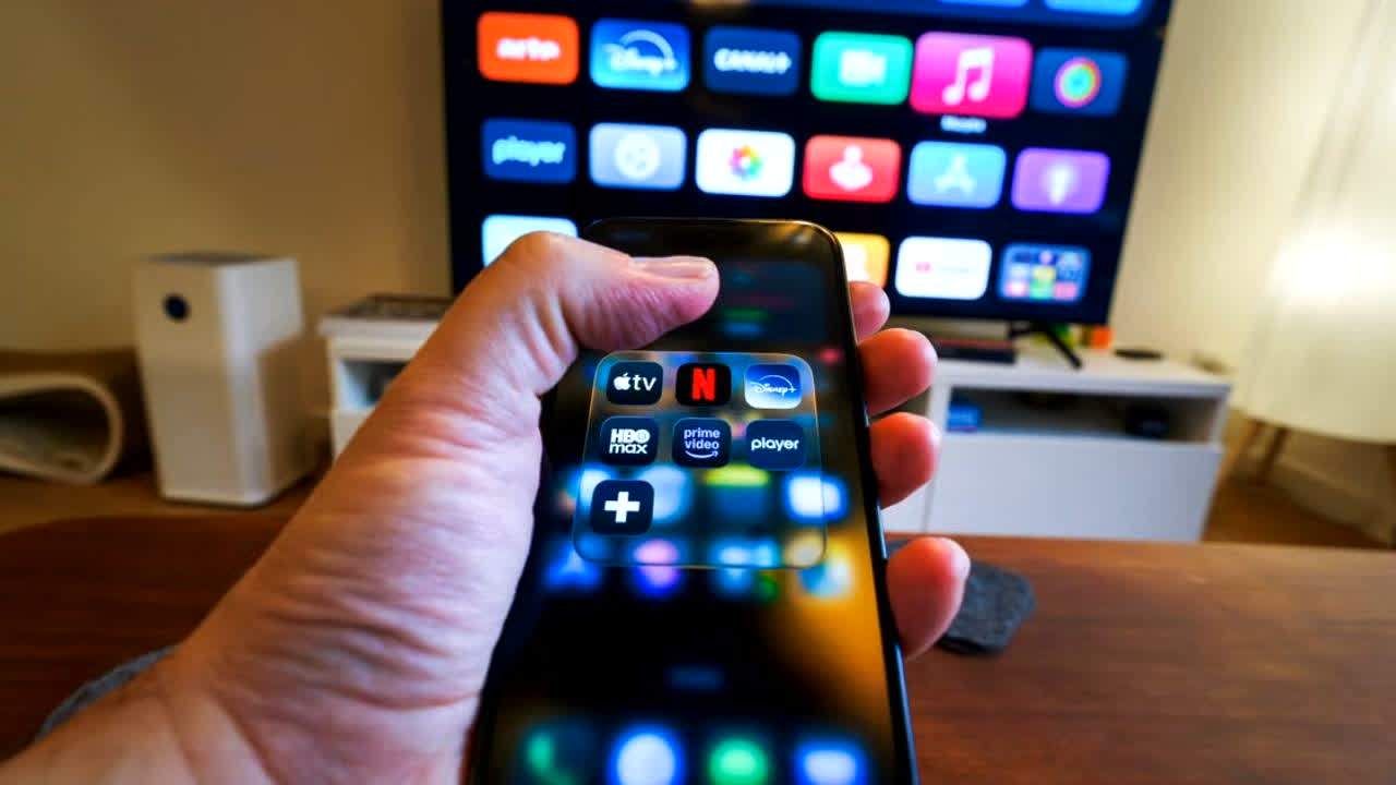 Netflix vs YouTube Data Usage: मोबाइल डेटा खत्म होने की सबसे बड़ी वजह कौन? Netflix, Prime Video और YouTube की डेटा खपत का सच जानकर चौंक जाएंगे!
